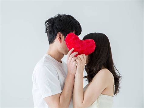 キス したい 男性 心理|男性がキスしたくなる瞬間っていつ？キスのサインや男 .